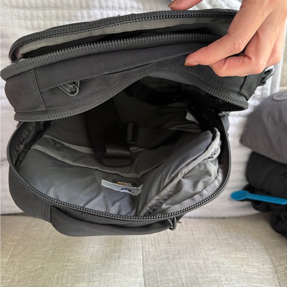 Aer backpack - Picture 3 of 4